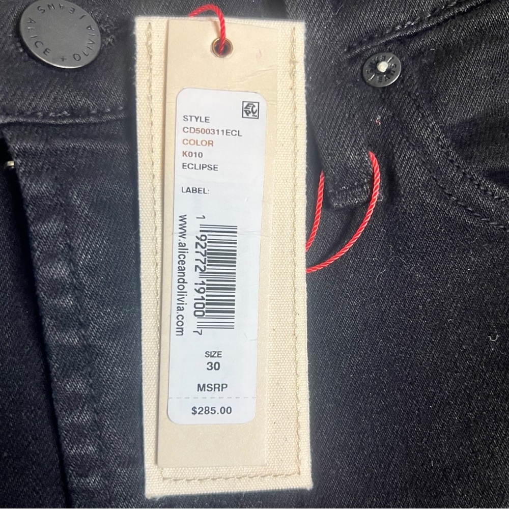 NEW ALICE + OLIVIA Eclipse High Rise Straight Leg Jeans Size 30/10 - Picture 4 of 4